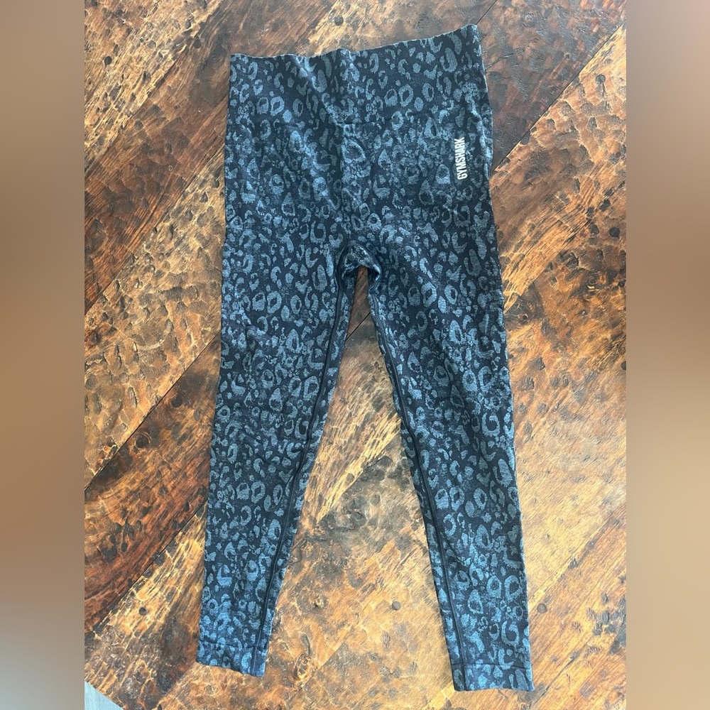 Gymshark leggings, size large, scrunched butt, worn a couple times